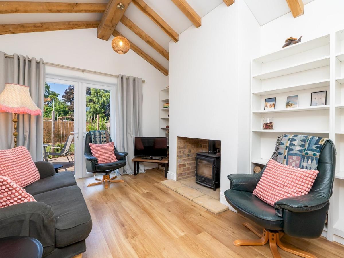 Pass The Keys Spacious Family Home With Parking บาธ ภายนอก รูปภาพ